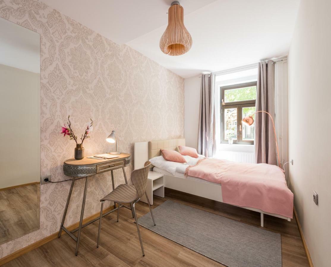 Royal Vega Apartment Ljubljana Extérieur photo