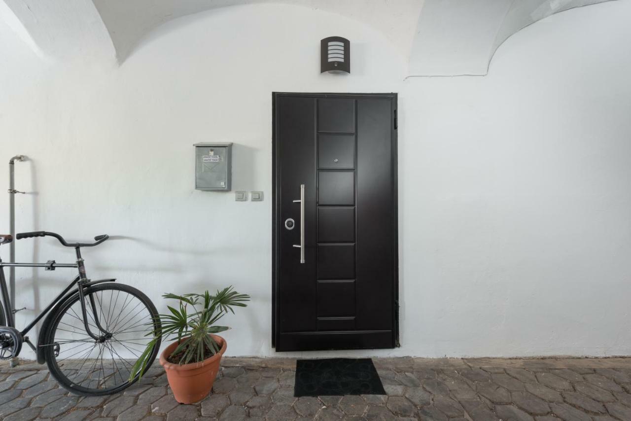 Royal Vega Apartment Ljubljana Extérieur photo
