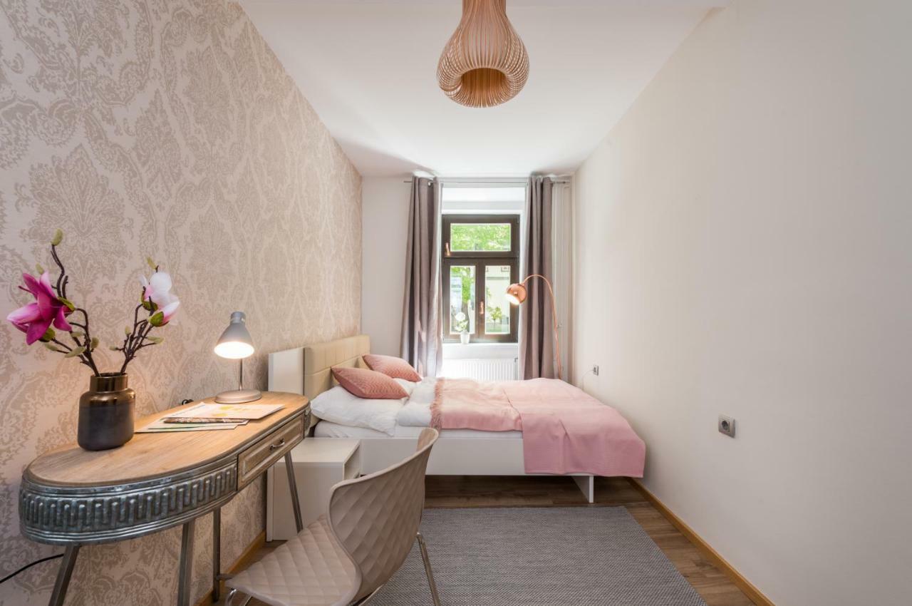 Royal Vega Apartment Ljubljana Extérieur photo